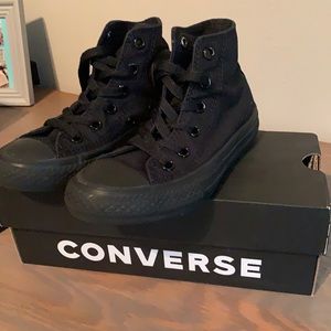 Youth 11 black Converse high tops